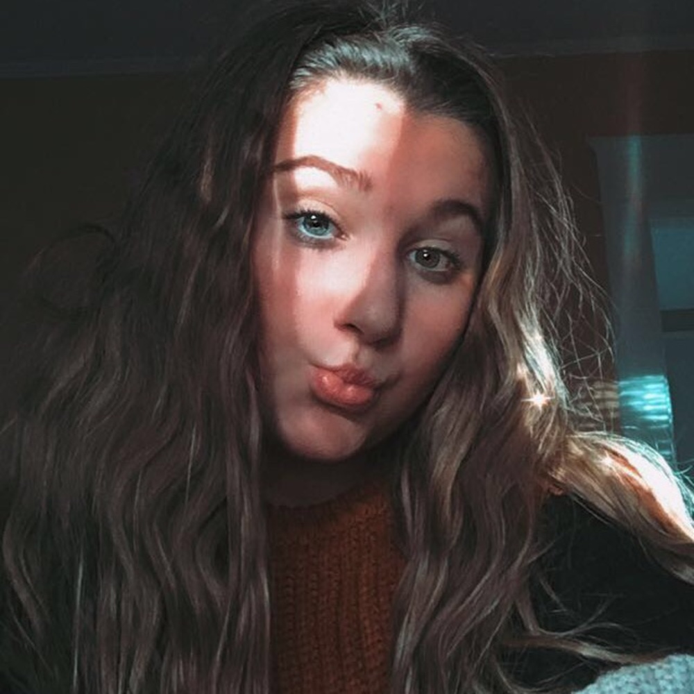 Meet your Posher, Elizabeth